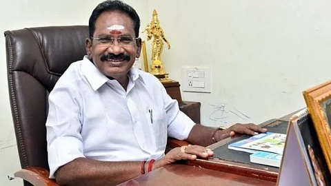 சசிகலா அதிமுகவில் இணைவதற்கான பணிகள் நடைபெற்று வருவதாக பேசியது நான் இல்லை: ஆடியோ குறித்து செல்லூர் ராஜு விளக்கம்...