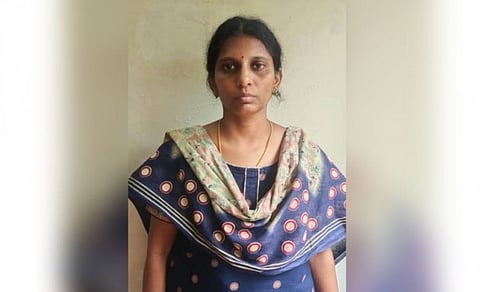 ஆசை வார்த்தை காட்டி 23 பேருக்கு டிமிக்கி கொடுத்த அமுதா.!!