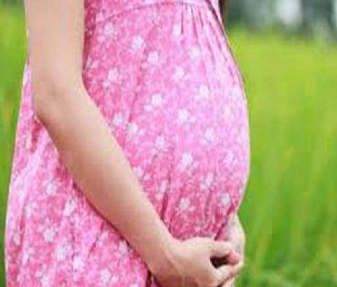 18 வயது நிறைவடையாத காதல் மனைவியை பிரசவத்திற்கு அழைத்து சென்ற கணவர் போக்சோவில் கைது...!