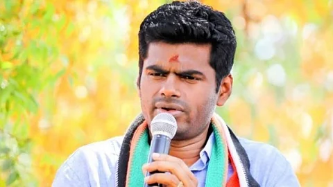 பல்லில்லாத பாம்பாக காங்கிரஸில் இருக்கிறார் கே.எஸ். அழகிரி ....அண்ணாமலை...!!