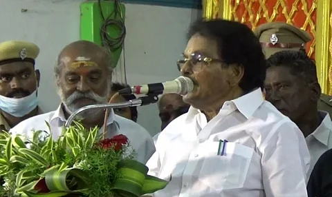 மாற்றுக் கட்சியிலிருந்து வந்தவர்கள் தி.மு.க.வினரை அனுசரித்து செல்ல வேண்டும் - அமைச்சர் அறிவுரை...