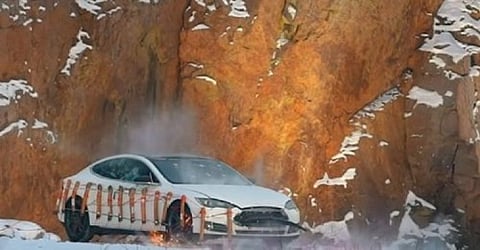 காரை பழுது பார்க்க 17 லட்சம் கேட்டதால்...ஆத்திரத்தில் காரை கொழுத்திய நபர்....