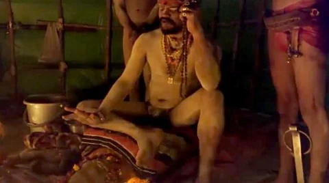 சடலத்தின் மீது அமர்ந்து யாகம் நடத்திய திருச்சி அகோரி...