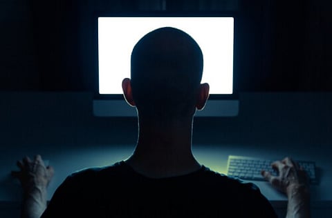 நைசாக பேச்சை போட்டு சிறுமிகளுக்கு இன்ஸ்டாகிராமில் வலைவீச்சு... நிர்வாண புகைப்படங்கள் மூலம் பணம் பார்க்க துணிந்த 19 வயது காமகொடூரன்