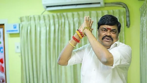 ராஜேந்திர பாலாஜி எங்கே? அதிமுக நிர்வாகிகளிடம் அதிரடி ஆக்ஷனில் இறங்கிய காவல்துறை!