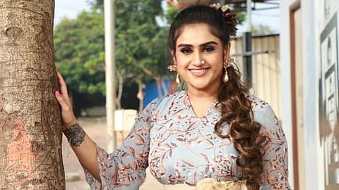 பச்சை கலர் லிப்ஸ்டிக்...வனிதாவை பங்கம் பண்ணும் நெட்டிசன்ஸ்!