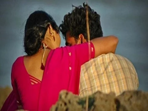 ஆசை வார்த்தைக் கூறி ஐ.டி ஊழியருக்கு அல்வா கொடுத்த இளம்பெண்!!விஷயம் சைபர் கிரைம் வரைக்கும் போயிடுச்சு...