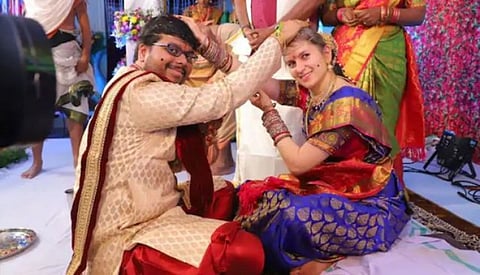 இந்து முறைப்படி இந்திய மணமகனை மணந்த துருக்கி மணப்பெண்....நாடு கடந்த காதல்..