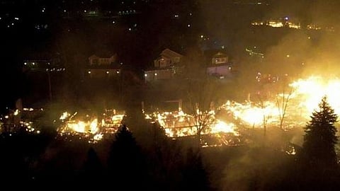 காட்டுத் தீயில் சிக்கி மூவர் மாயம்...