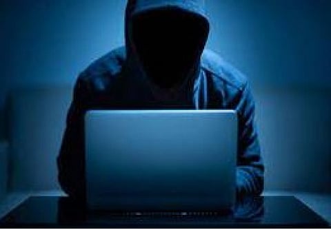 ஆன்லைன் செயலி மூலம் விற்கப்படும் பெண்கள்..