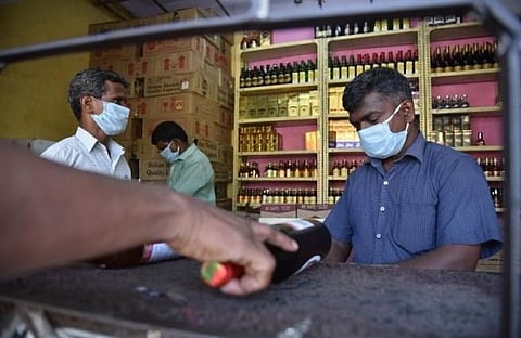 10 அரசு மதுபான கடைகள் மூடல்... மாவட்ட நிர்வாகம் அதிரடி உத்தரவு! காரணம் என்ன.?