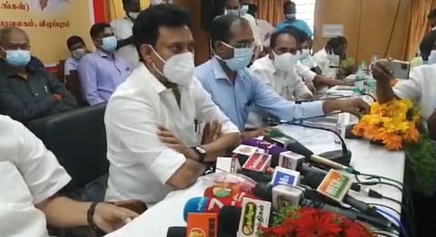 10, 12-ம் வகுப்பு மாணவர்களுக்கு மே மாதத்தில் பொதுத்தேர்வு : பள்ளிக் கல்வித்துறை அமைச்சர் அறிவிப்பு
