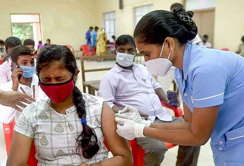 சிறுவர், சிறுமிகளுக்கு தடுப்பூசி செலுத்தியதில் ஆந்திரா முதலிடம்!!