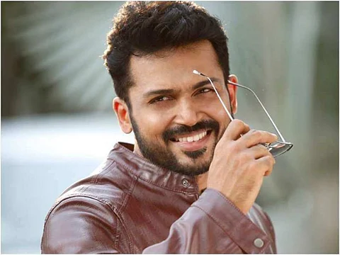 நரைத்த தாடி தலைமுடியுடன் நிற்கும் கார்த்தியின் கலக்கல் போட்டோ!!காத்திருக்கும் மாஸான ட்ரீட்...