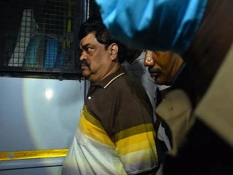 ராஜேந்திர பாலாஜி இருக்கும் சிறை அறையில் இதற்கு முன் யார் இருந்தார் தெரியுமா? அவருக்கு வழங்கப்படும் உணவுகள் என்னென்ன?!!