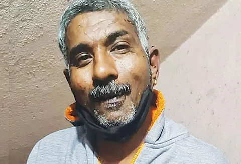 ஆசை யாரை விட்டது... 80 வயதில் வந்த திருமண மோகம்!! ஆத்திரத்தில் கத்தியால் கழுத்தை அறுத்து அடித்தே கொன்ற மகன்