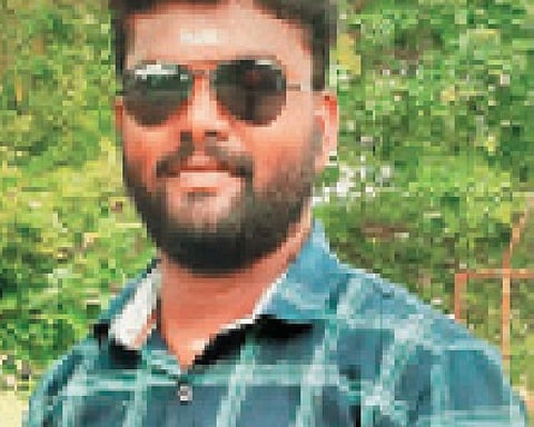 நண்பர்களிடையே வாய் தகராறு...தூங்கிக்கொண்டிருக்கும் போது வாலிபர் குத்திக்கொலை!!