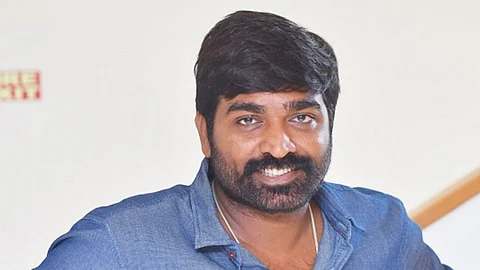 மக்கள் செல்வன் விஜய் சேதுபதிக்கு கட்டி பிடித்து பிறந்த நாள் வாழ்த்து சொன்ன விக்னேஷ் சிவன்!! வைரலாகும் புகைப்படம்
