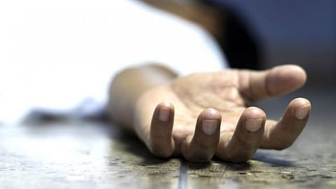 திருடன் என நினைத்து ஆட்டோ ஓட்டுனரை அடித்தே கொன்ற கொடூரன்கள்...!! நீதி கேட்டு போராட்டத்தில் ஈடுபட்ட குடும்பத்தினர்