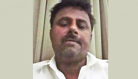 ஆசை வார்த்தைக் கூறி 40 லட்சம் ரூபாய் மோசடி செய்த பெண்!! வாட்ஸ்-அப்பில் வீடியோ அனுப்பிவிட்டு தொழில் அதிபர் தற்கொலை!!