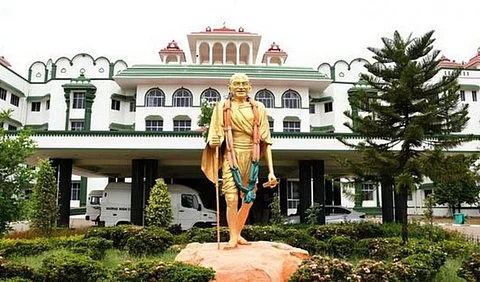 தஞ்சை மாணவி தற்கொலை.. சிபிஐ விசாரணைக்கு தடை விதிக்க மறுப்பு - மாணவியின் தந்தை 4 வாரங்களில் பதிலளிக்கவும் உத்தரவு