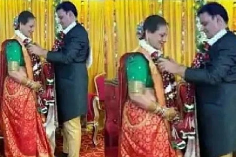 கணவனை இழந்து 52 வயதில் மறுமணம் செய்த தாய்...பழைய பஞ்சாங்கத்தை தூக்கி கிடாசிய மகன்...வைரலாகும் போட்டோ!