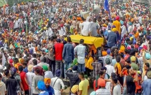 மத்திய அரசு வாக்குறுதியை நிறைவேற்றவில்லை... மீண்டும் அதே ஆயுதத்தை கையில் எடுக்க போவதாக விவசாய சங்கங்கள் எச்சரிக்கை!!