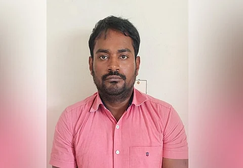யார் இந்த நீராவி முருகன்.. என்கவுண்டரில் போட்டு தள்ளி போலீஸ் அதிரடி...ஏன் இந்த திடீர் Shooting..?