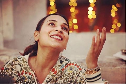 2 மகன்களும் தனக்கு Kiss - தரும் போட்டோவை கவிதையாய் வர்ணித்த ஐஸ்வர்யா ரஜினி!