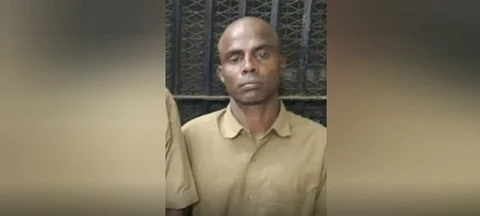 அரசு பணிக்கு ஆசைப்பட்டு அப்பாவை கொலை செய்த மகன்!!