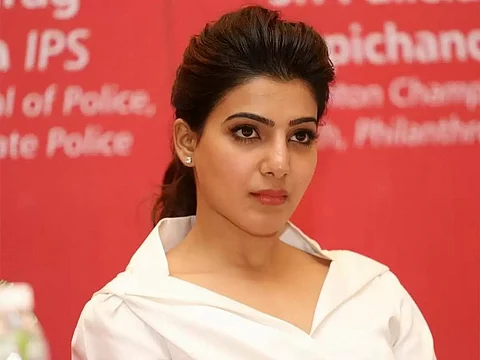 சூட்டிங் ஸ்பார்ட்டில் நைசாக திருட முயன்று மாட்டிக்கொண்ட சமந்தா..! வைரலான வீடியோ..!