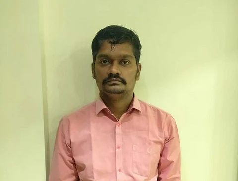இன்ஸ்டாகிராம் மூலம் பழக்கம்... பரிசு அனுப்புவதாக கூறி மூதாட்டியிடம் லட்சக்கணக்கில் மோசடி செய்த பலே கில்லாடி...! மடக்கி பிடித்த போலீசார்!!