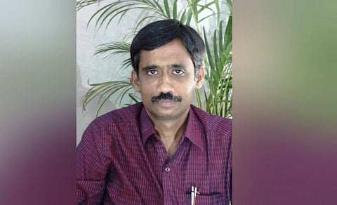 பெண் ஊழியரிடம் தவறாக நடந்துக் கொண்ட தலைமை மருத்துவர்...! போலீசாரிடம் புகார் அளித்த ஊழியர்..!!