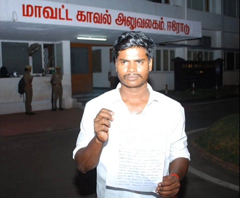 காதல் ஜோடியை தாக்கி பெண்ணை கடத்தி சென்ற பெற்றோர்... மனைவியை மீட்டுத் தரக் கோரி காதல் கணவர் புகார்..!
