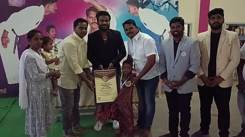 இரண்டரை நிமிடத்தில் 100 கரணம் அடித்து சிறுவன் சாதனை..!