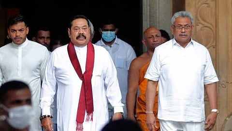 மகிந்த ராஜபக்சே வெளிநாட்டிற்கு தப்பி செல்ல திட்டமா? - விமான நிலையத்தை முற்றுகையிட்ட மக்களால் பரபரப்பு