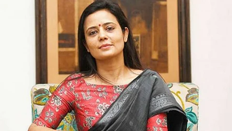 முன்னாள் பிரதமர் நேரு குறித்து விமர்சனம் - பதிலடி கொடுத்த திரிணாமுல் எம்பி மஹுவா மொய்த்ரா!