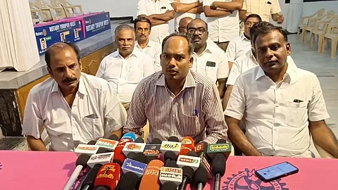 நூல் விலை உயர்வை கண்டித்து 15 நாட்கள் வேலை நிறுத்தம்..! நாள் ஒன்றுக்கு ரூ.100 கோடி வர்த்தகம் பாதிக்கப்படும் அபாயம்!