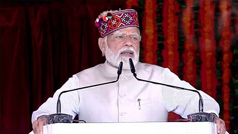 ‘தான் பிரதம மந்திரி அல்ல, 130 கோடி மக்களின் முதன்மை சேவகன்‘ - பிரதமர் மோடி