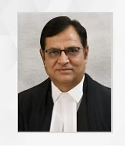 ஒரே நாளில் 190 வழக்குகளை விசாரித்த தனி நீதிபதி சாதனை...! யார் தெரியுமா?