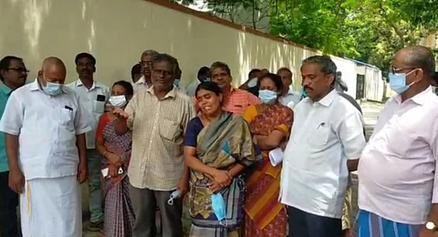 மர்மமான முறையில் இளம்பெண் உயிரிழப்பு.. கிரிக்கெட் மட்டையால் கணவர் அடித்து கொன்றுவிட்டதாக புகார்!!