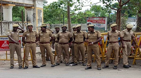 அக்னிபாத் திட்டத்திற்கு வலுக்கும் போராட்டம் - சென்னையில் பலத்த போலீஸ் பாதுகாப்பு