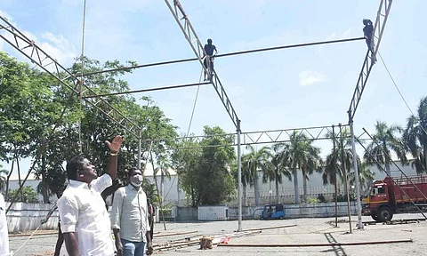 பொதுகுழுவிற்காக சென்னை வானகரத்தில் பந்தல் அமைக்கும் பணிகள் தீவிரம்...!