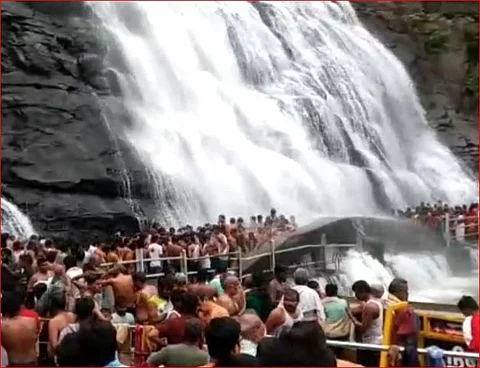 2 ஆண்டுகளுக்கு பிறகு படகு சவாரி துவக்கம்...மகிழ்ச்சியில் சுற்றுலா பயணிகள்..!