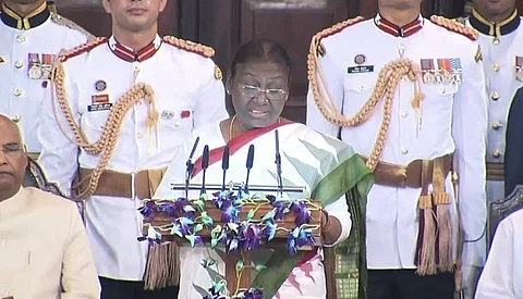 எனக்குத் தொடக்கக் கல்விக் கிடைப்பதே கடினமாக இருந்தது- இந்திய குடியரசுத் தலைவர் முர்முவின் உருக்கமான பேச்சு: