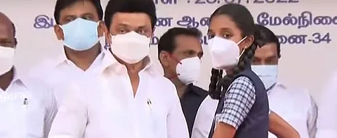 விலையில்லா சைக்கிளை மாணவ - மாணவிகளுக்கு வழங்கினார் முதல்வர் மு.க.ஸ்டாலின்!