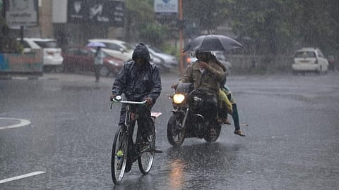 என்னது.. நாளைக்குமா? 9 மாவட்டங்களில் கனமழைக்கு வாய்ப்பு.. இதுல சென்னை இருக்கா?