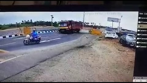 நொடி பொழுதில் சறுக்கிய லாரி; பதற வைக்கும் சிசிடிவி காட்சிகள் வெளியீடு: