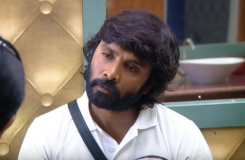 தெரியாது! தெரியாது! தெரியாது!- புகார் அளித்து விட்டு, யார் மீது புகார் எனக் கூறாமல் மழுப்பிய சினேகன்: