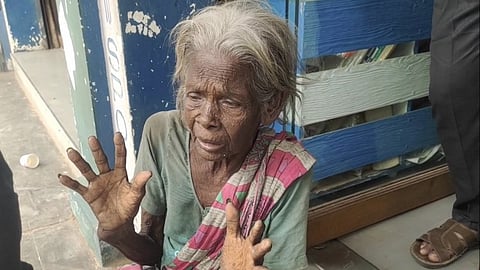 கோபத்தில் வீட்டை விட்டு வெளியேறிய 80 வயது மூதாட்டி மீட்பு; குடும்பத்துடன் சேர்த்து வைத்த நெகிழ்ச்சி சம்பவம்!